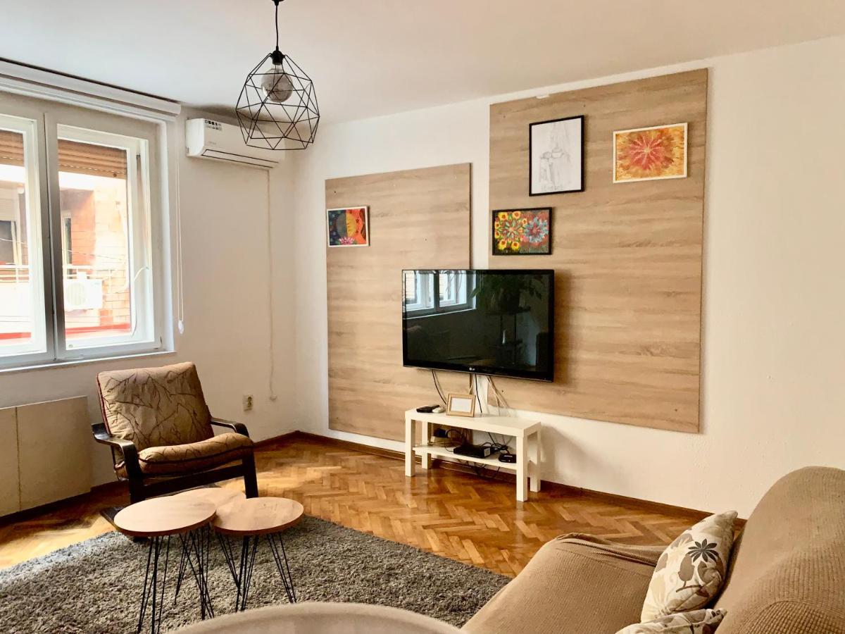 Star Apartment 2 เบลเกรด ภายนอก รูปภาพ